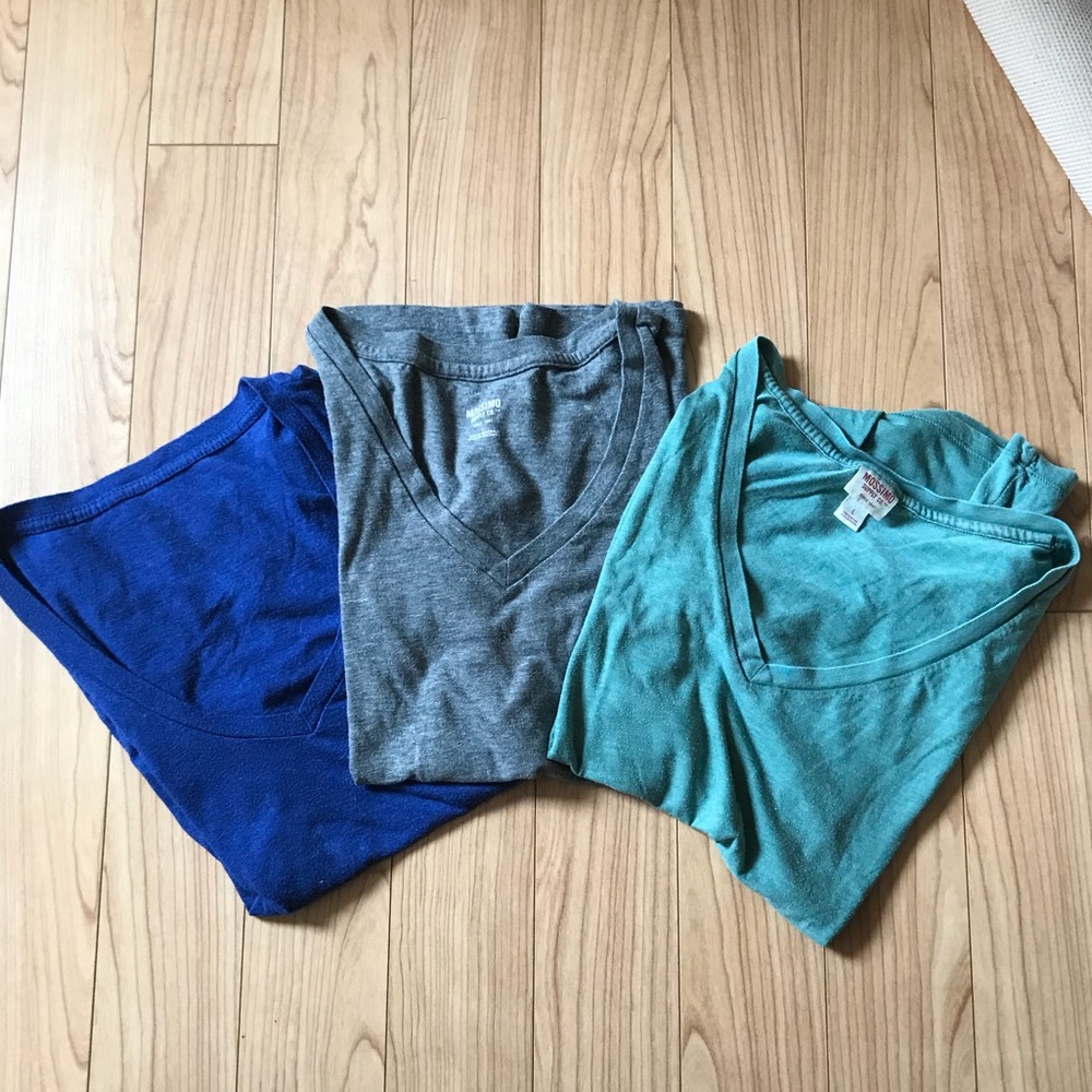 BUNDLE three v neck tees 💕